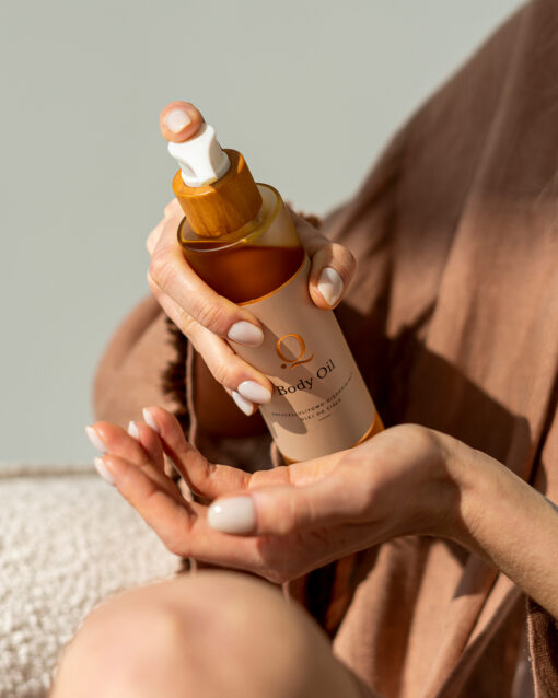 LaQuara.com - Body Oil - Naturalne Kosmetyki - Olej do Ciała - Olejowanie Ciała - Olejowanie Skóry - Pielęgnacja Skóry - Naturalna Pielęgnacja - Olej Ujędrniający Skórę - Jędrna Skóra